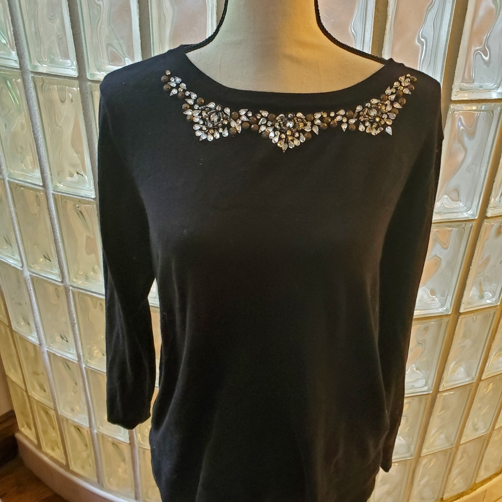 Gorgeous Woman's pullover